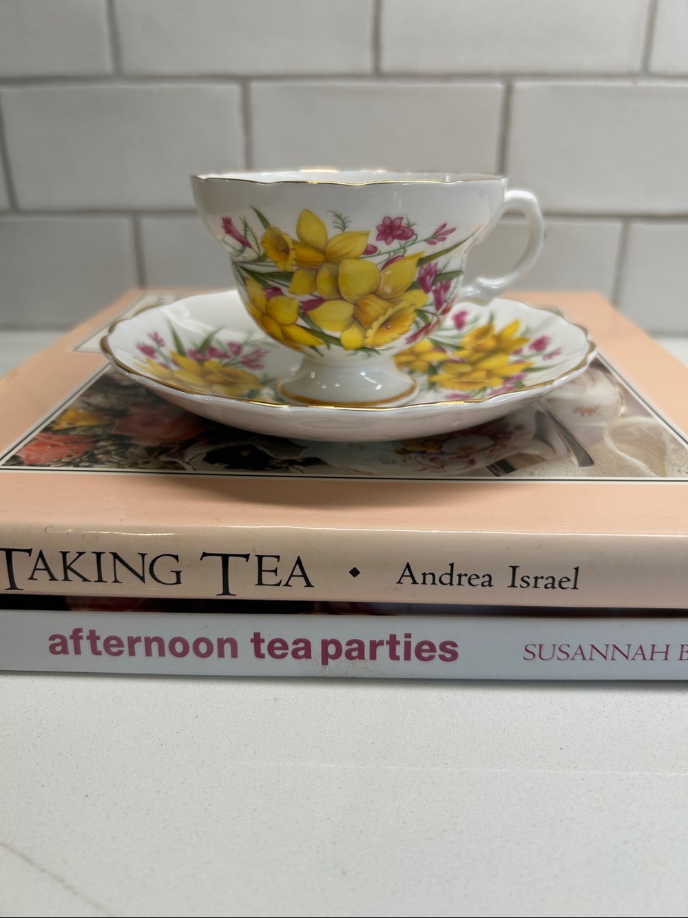 Vintage Teacup & Saucer Cookbook Bundle Taking Tea & Afternoon Tea Parties Book